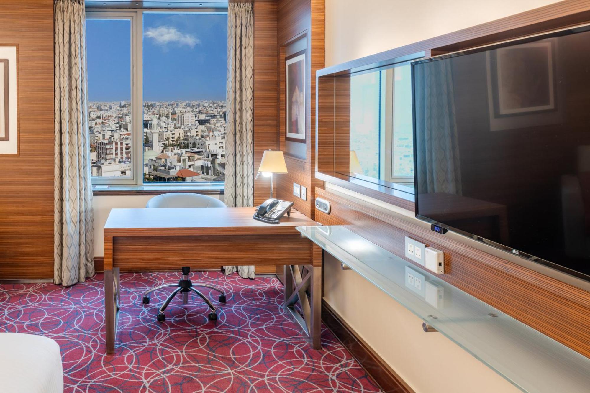 Crowne Plaza Amman, An Ihg Hotel Экстерьер фото