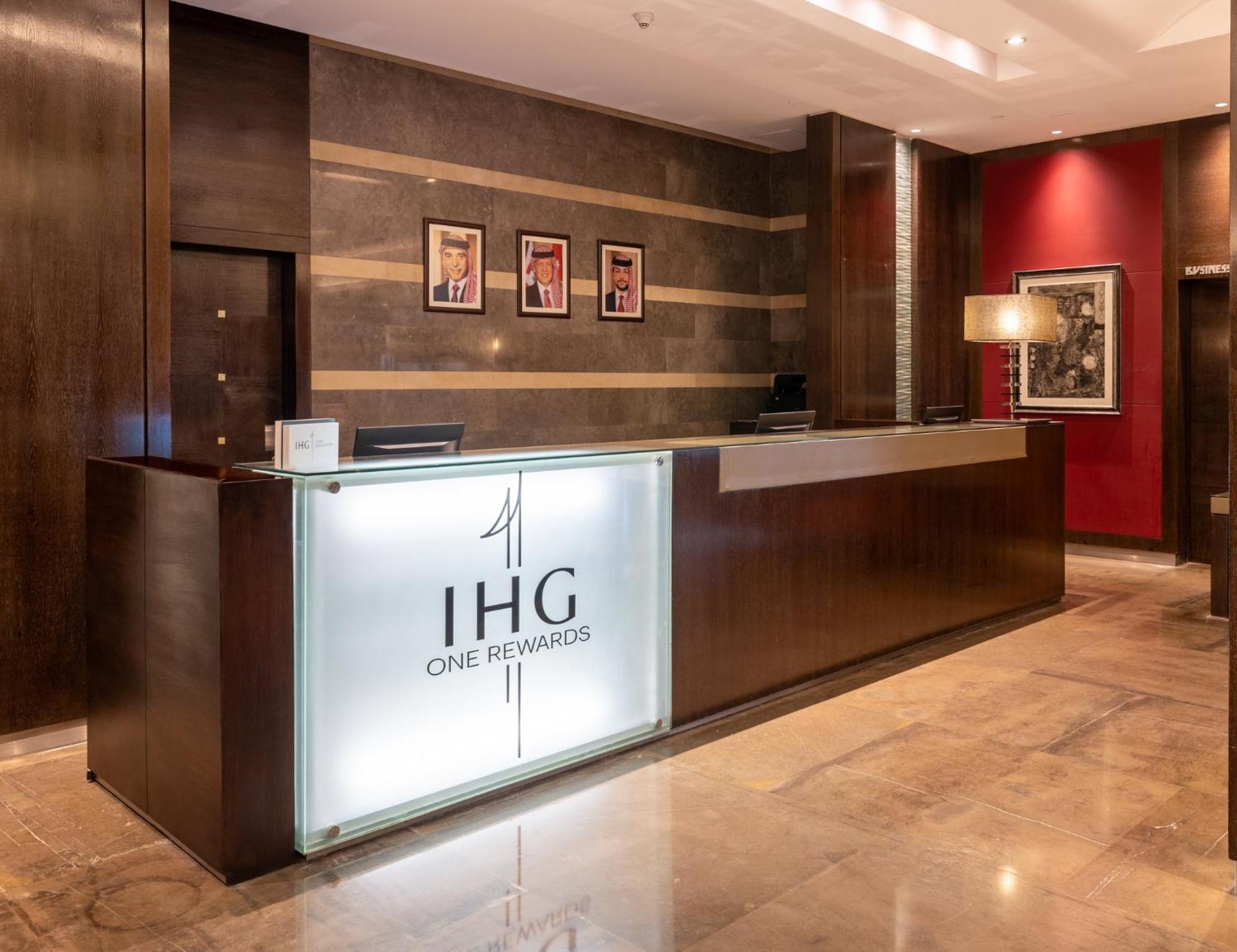 Crowne Plaza Amman, An Ihg Hotel Экстерьер фото