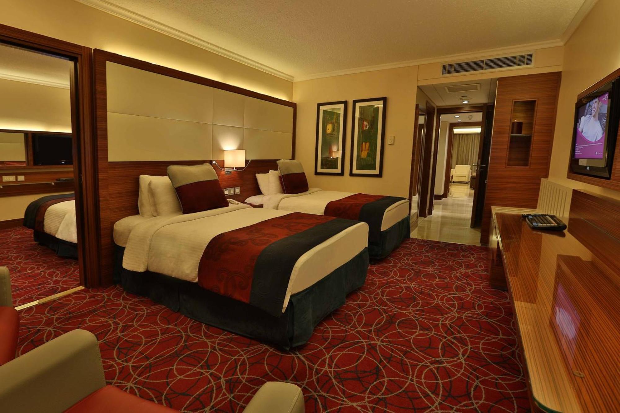 Crowne Plaza Amman, An Ihg Hotel Экстерьер фото