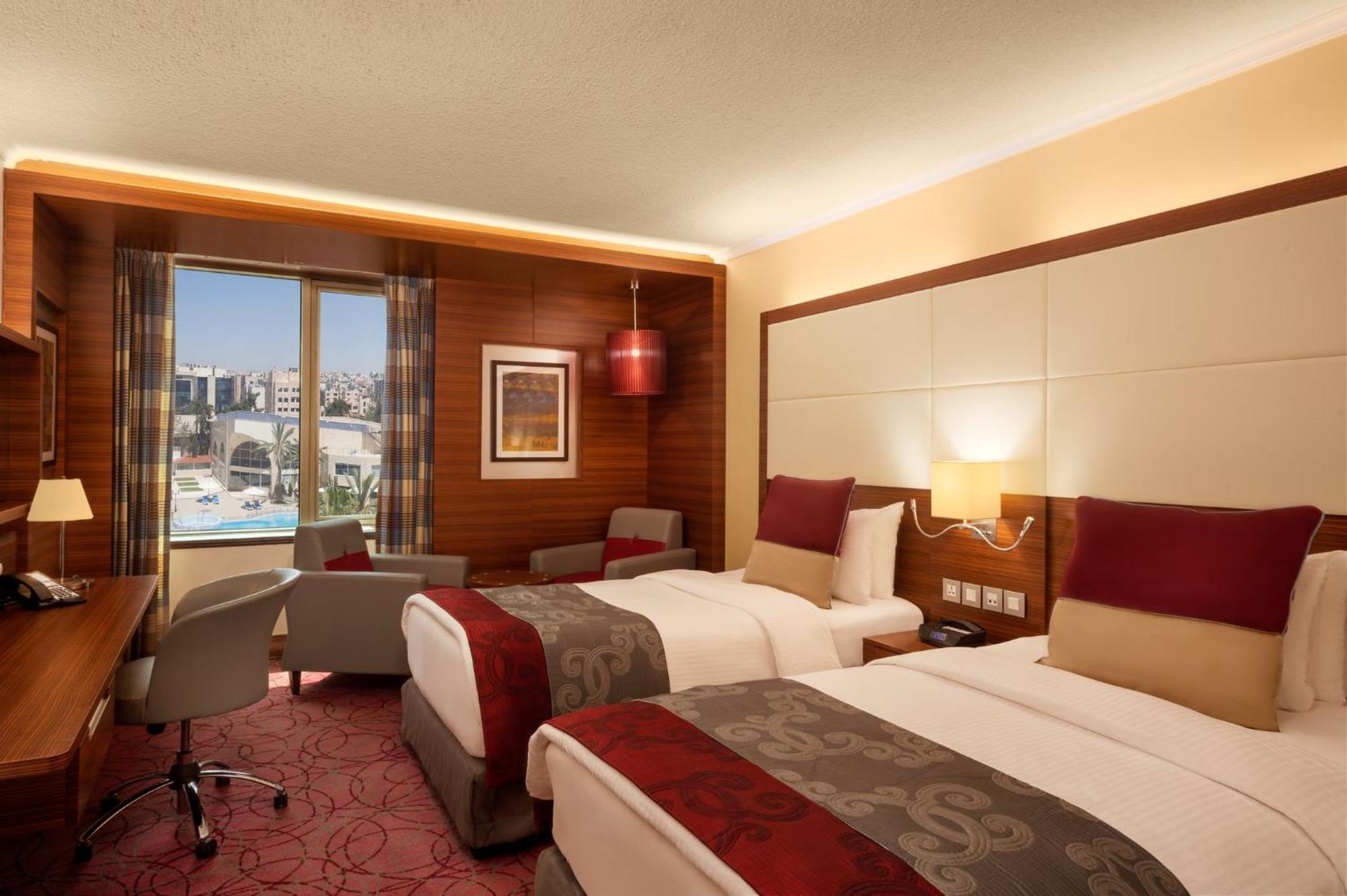 Crowne Plaza Amman, An Ihg Hotel Экстерьер фото